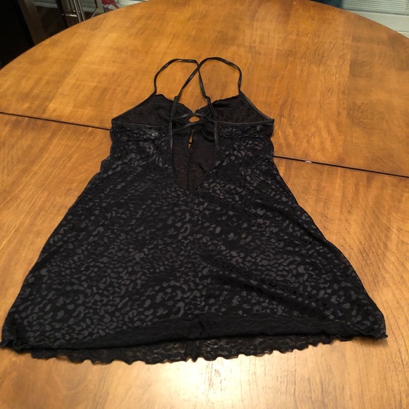 Teeny black negligee - Picture 4 of 4